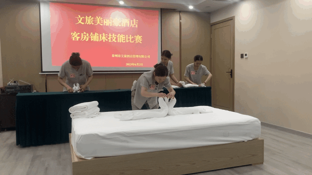 173007j9vllax5vcz0shxv.gif